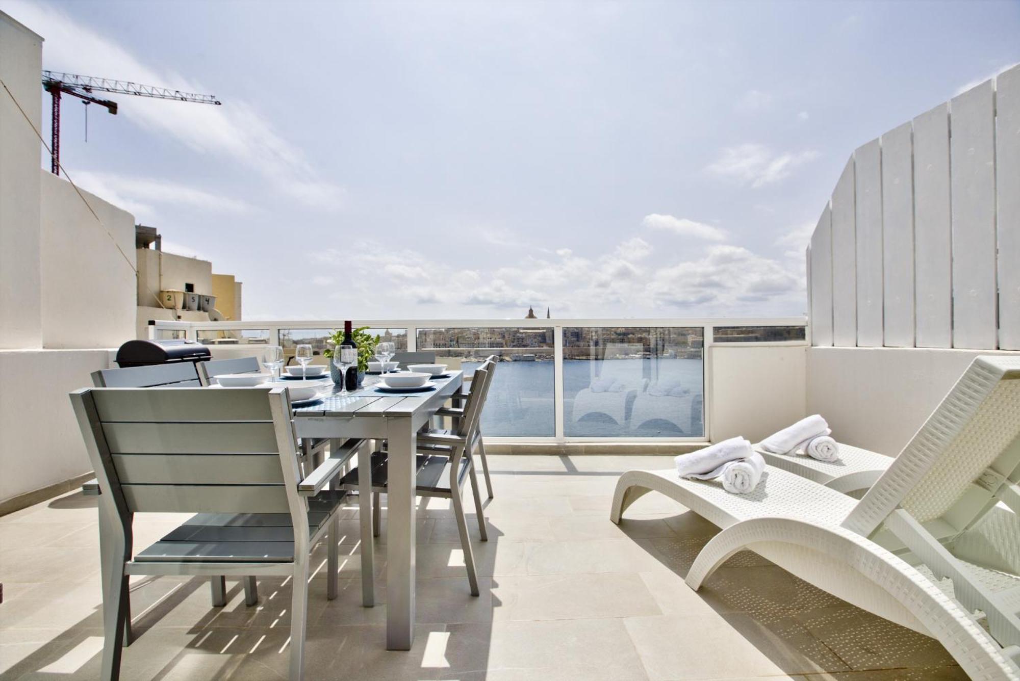 Bastions Seaview Apartments And Duplex Penthouse In Sliema By Shortletsmalta Exteriér fotografie