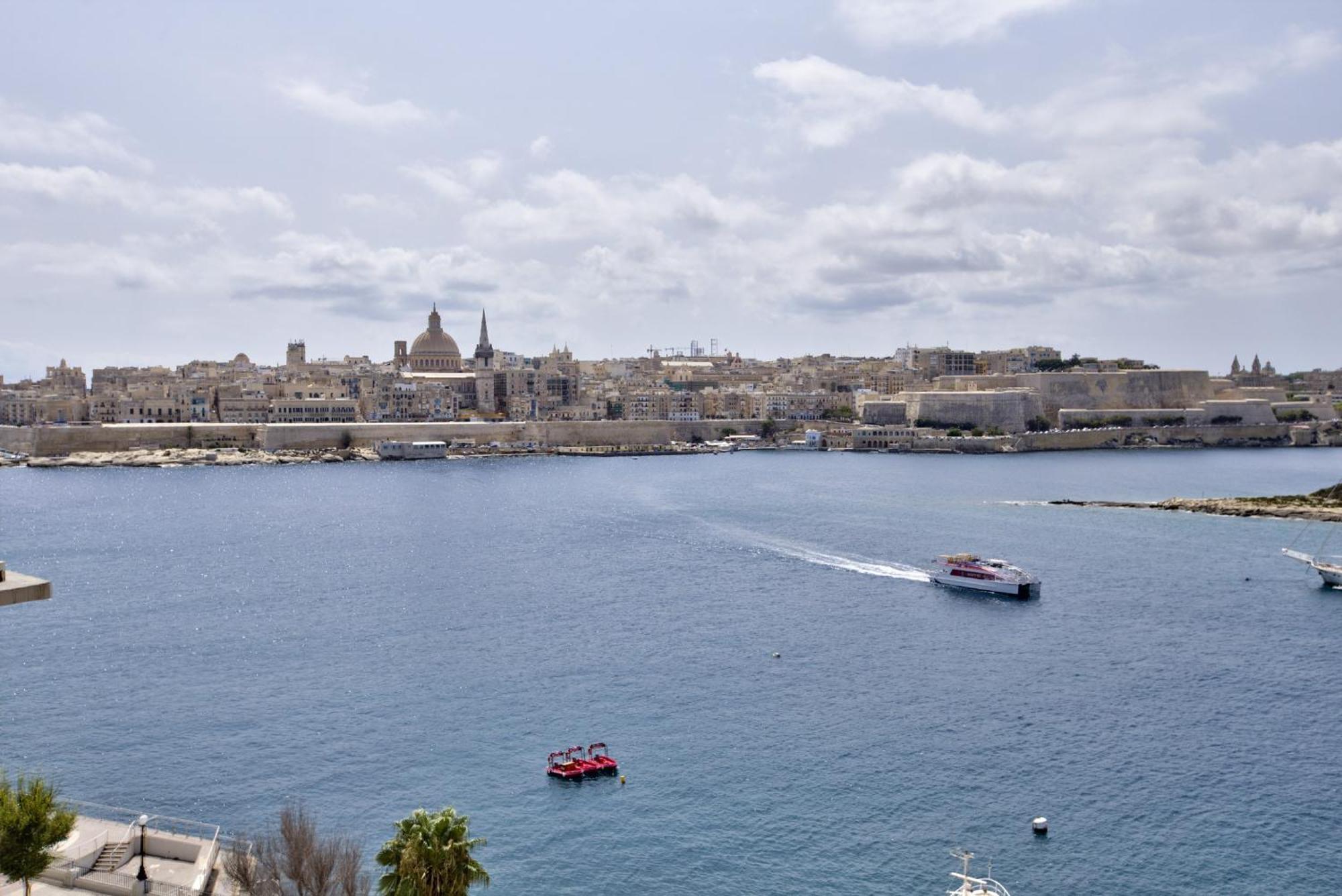 Bastions Seaview Apartments And Duplex Penthouse In Sliema By Shortletsmalta Exteriér fotografie